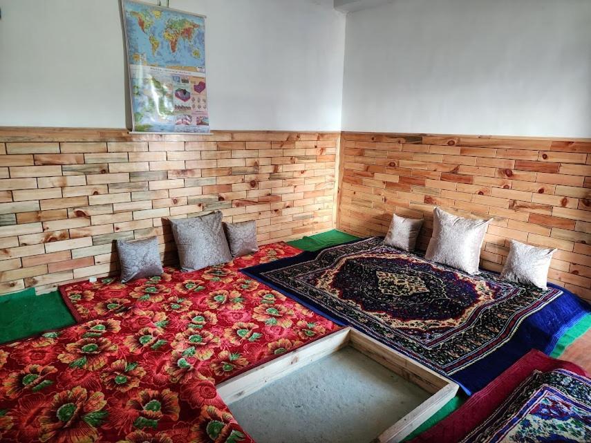 Safarnama Retreat Homestay - All Rooms With Mountain View Kalpa Buitenkant foto
