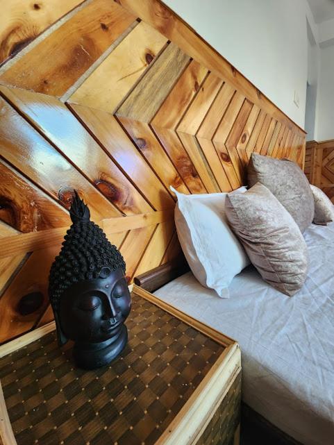 Safarnama Retreat Homestay - All Rooms With Mountain View Kalpa Buitenkant foto